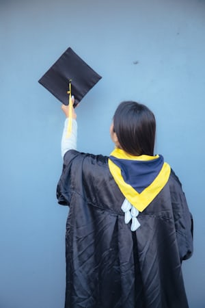 Bradford Futures Scholarship 2025